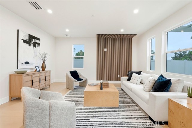 MLS #SR25237589 image #3