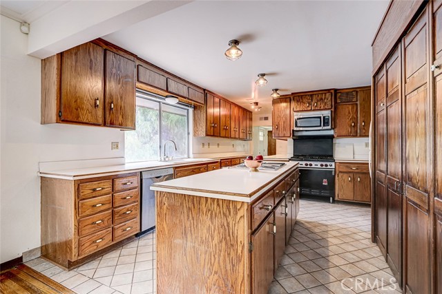 MLS #SR25237855 image #7