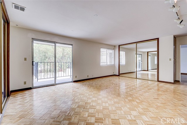 MLS #SR25237855 image #9