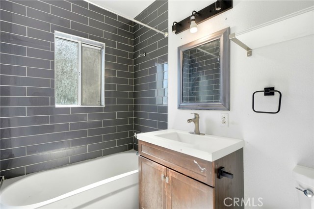 MLS #SR25237935 image #9