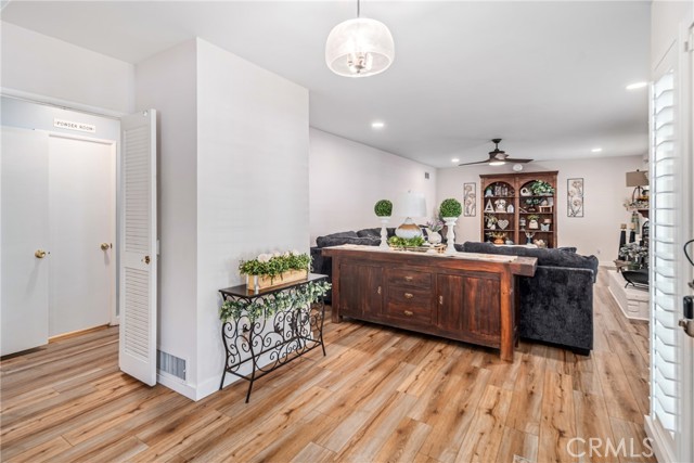 MLS #SR25238055 image #4