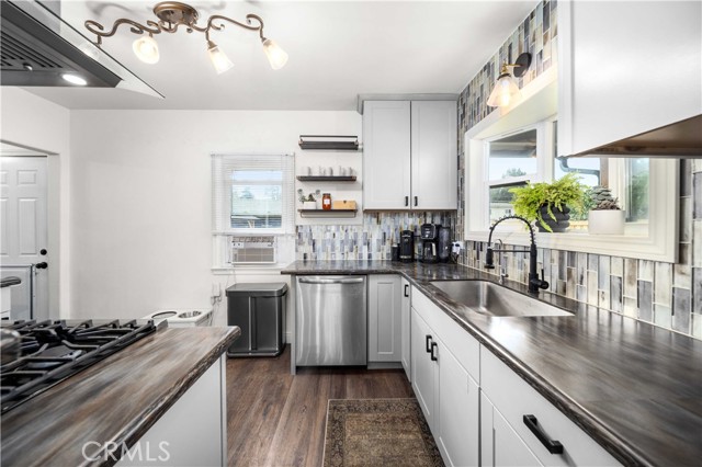 MLS #SR25238193 image #9