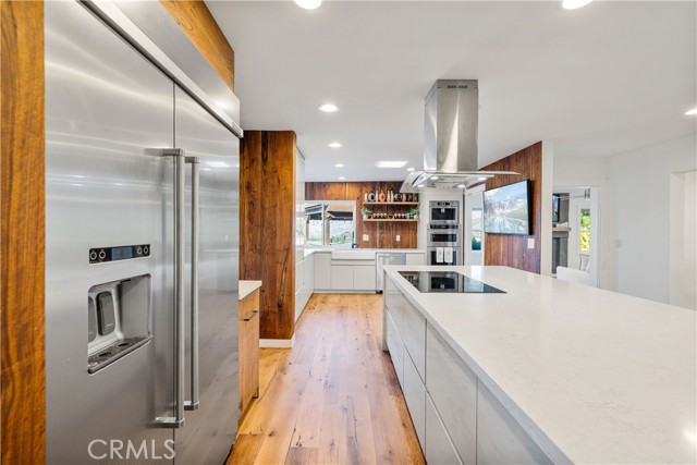 MLS #SR25238228 image #8