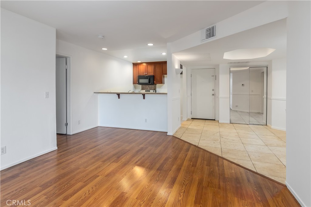 MLS #SR25238282 image #4