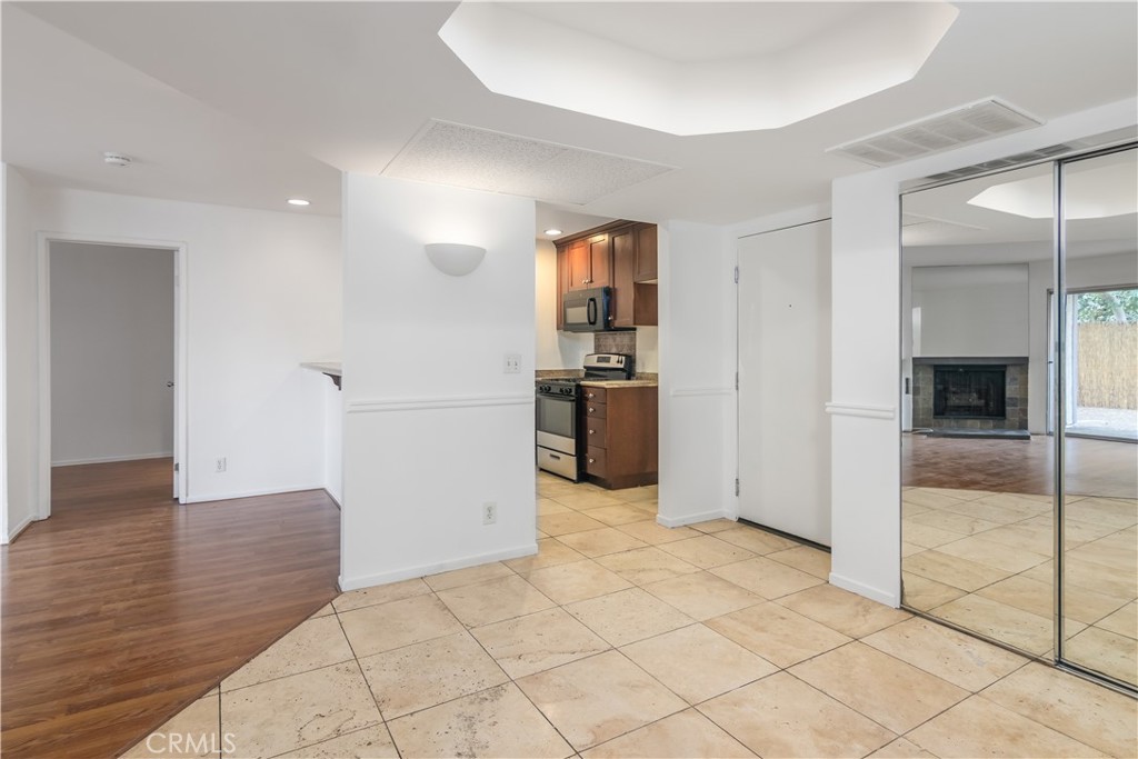 MLS #SR25238282 image #6