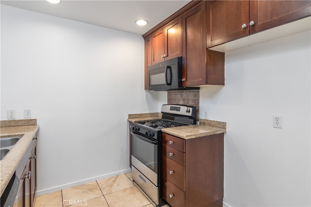 MLS #SR25238282 image #8