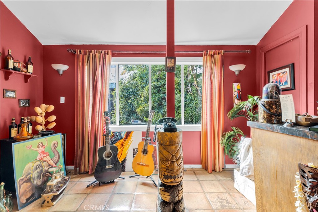 MLS #SR25238536 image #10