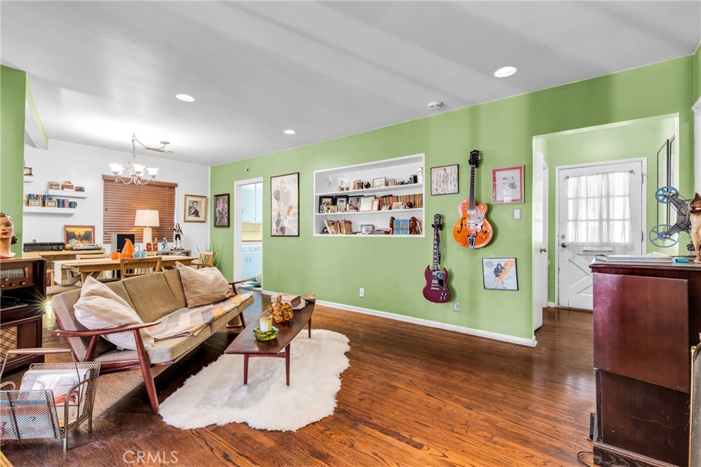 MLS #SR25238536 image #4