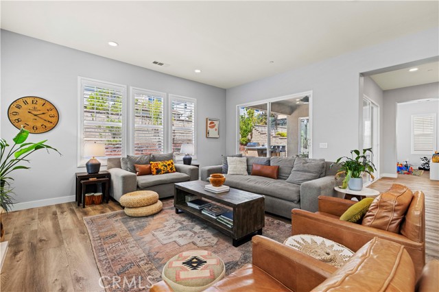 MLS #SR25238561 image #10