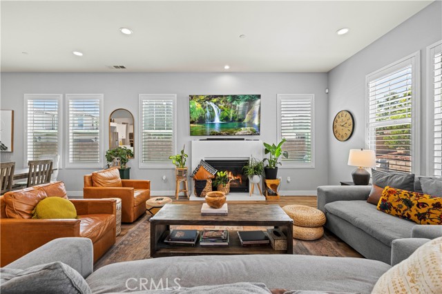 MLS #SR25238561 image #6