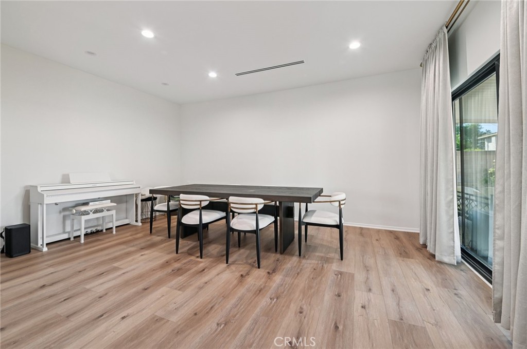 MLS #SR25238628 image #12