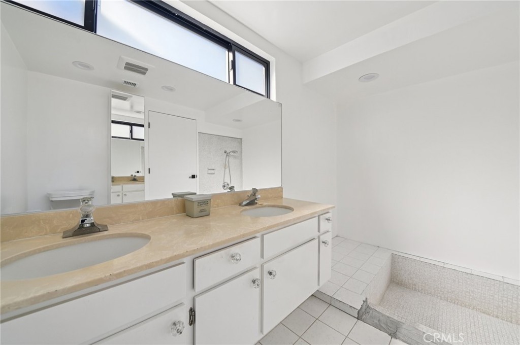 MLS #SR25238628 image #24