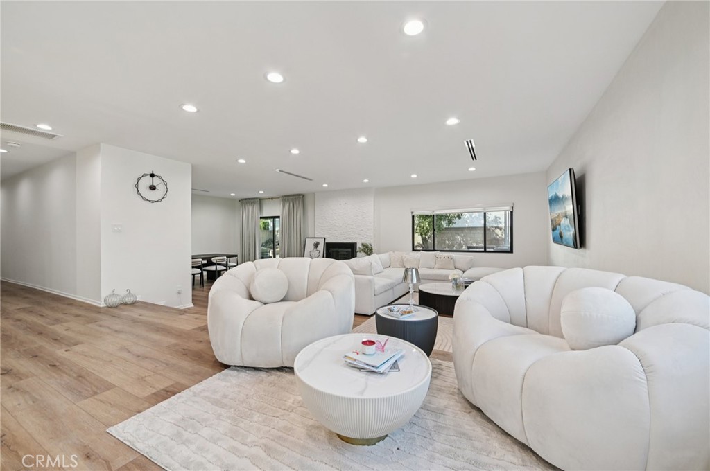 MLS #SR25238628 image #4