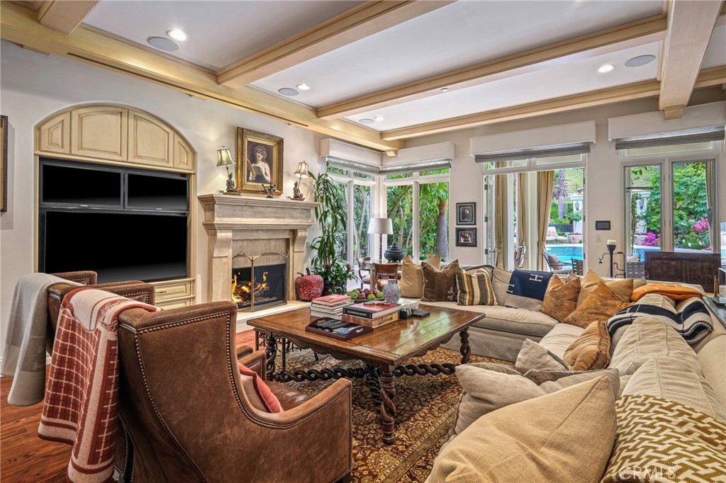 MLS #SR25238686 image #7