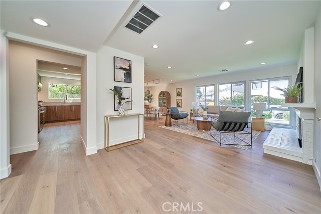 MLS #SR25238803 image #2