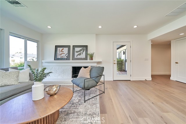 MLS #SR25238803 image #8