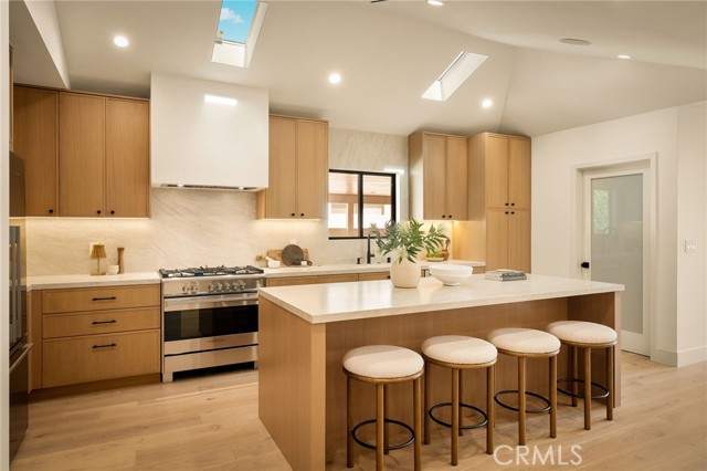 MLS #SR25238973 image #8