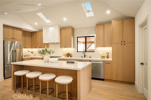 MLS #SR25238973 image #9