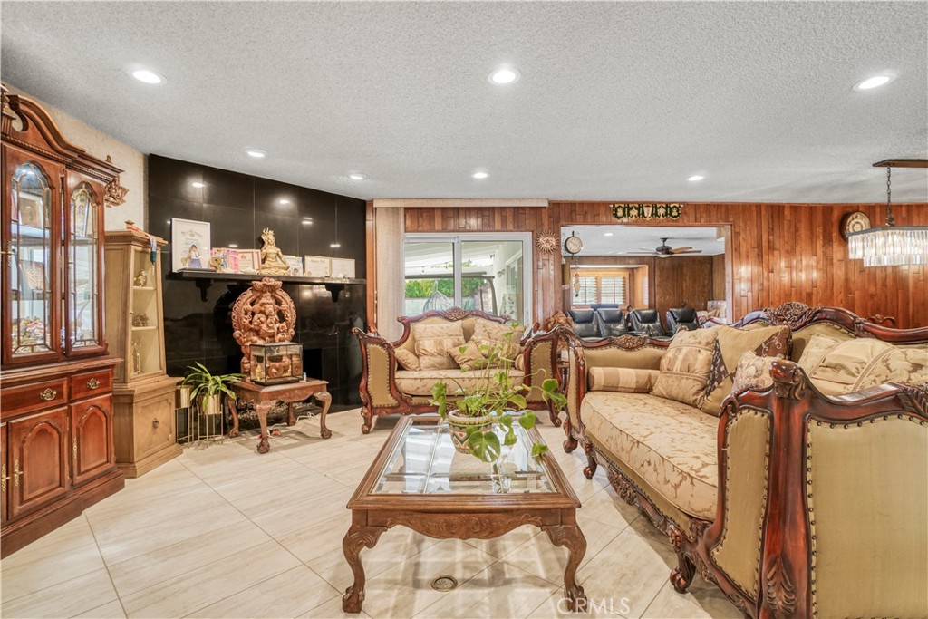 MLS #SR25239100 image #10