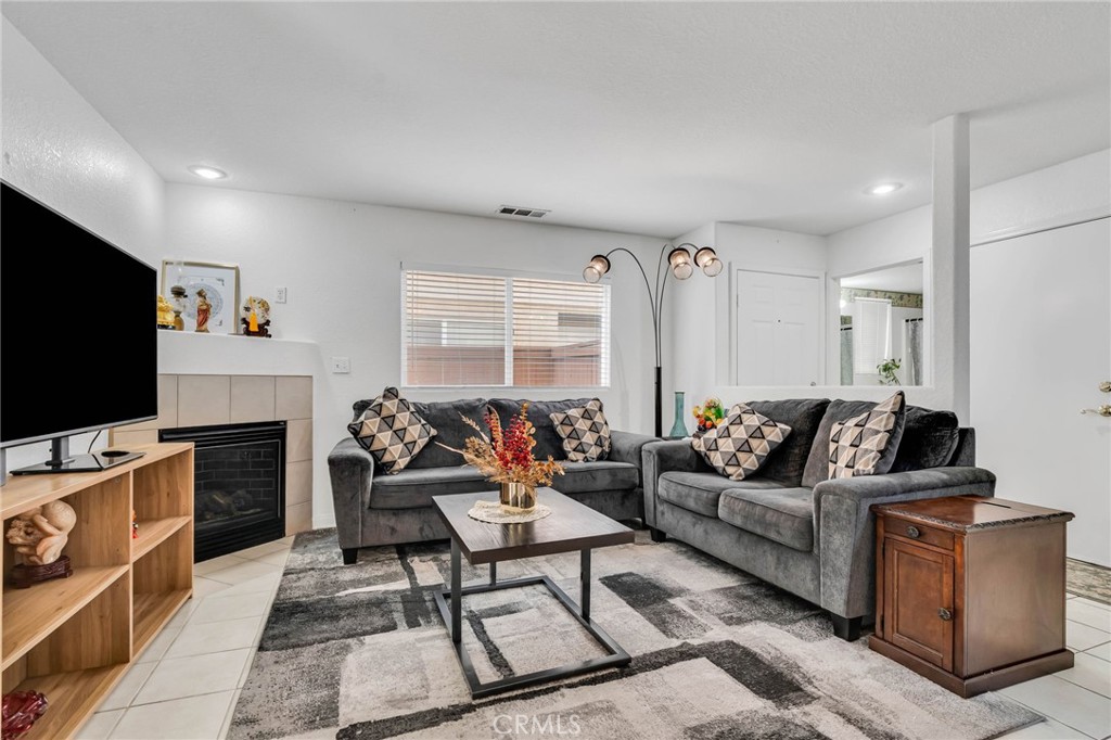 MLS #SR25239617 image #10