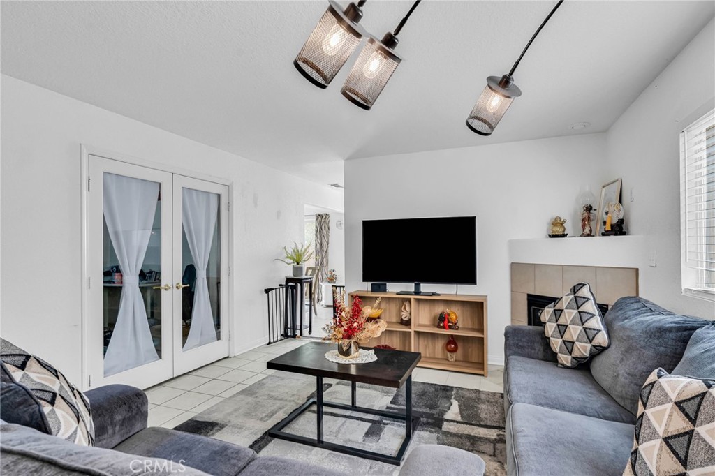 MLS #SR25239617 image #3