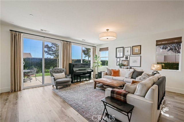 MLS #SR25240094 image #12