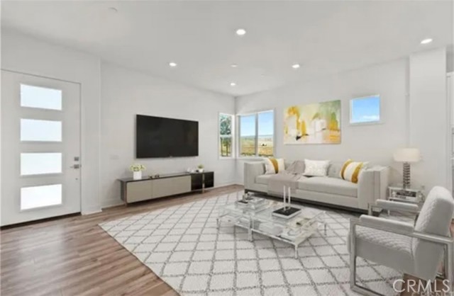 MLS #SR25240292 image #1