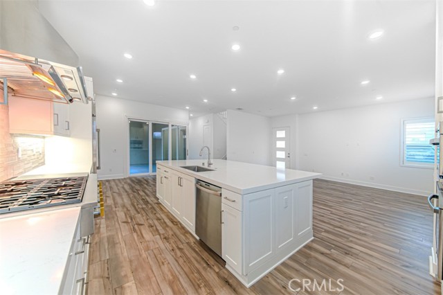 MLS #SR25240292 image #6