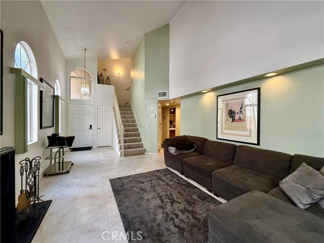 MLS #SR25240394 image #1