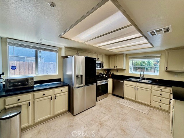 MLS #SR25240394 image #4