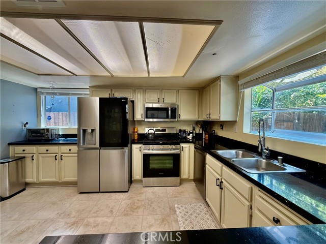 MLS #SR25240394 image #5