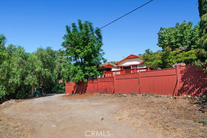 MLS #SR25240396 image #12