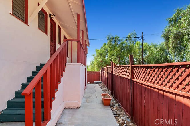 MLS #SR25240396 image #9