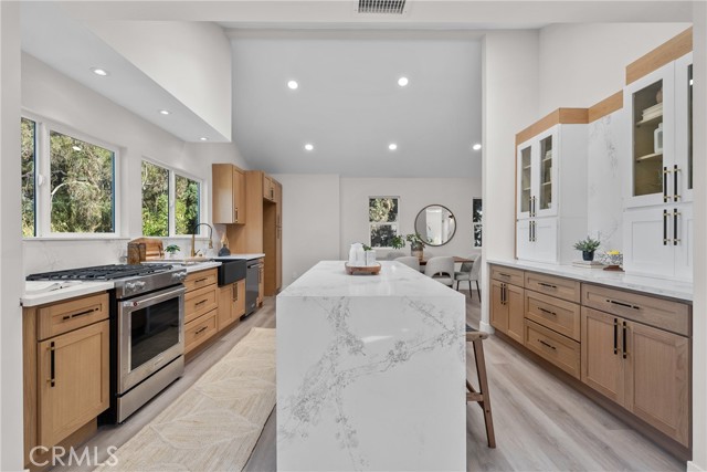 MLS #SR25240433 image #1