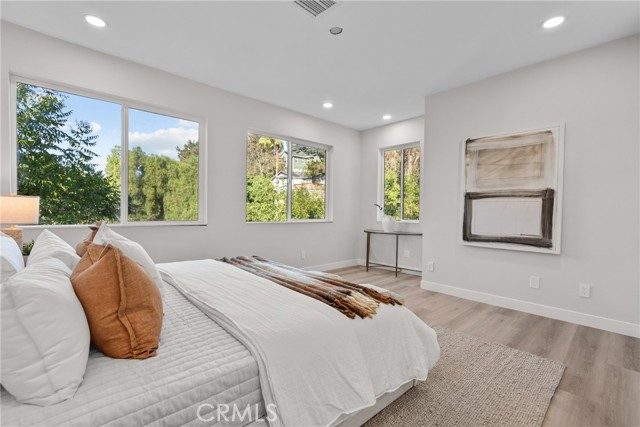 MLS #SR25240433 image #9