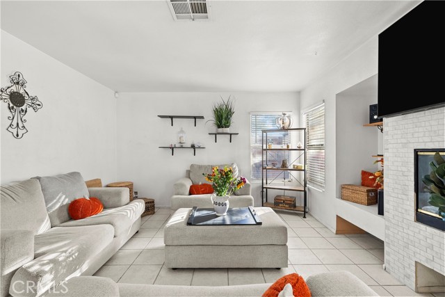 MLS #SR25240471 image #8