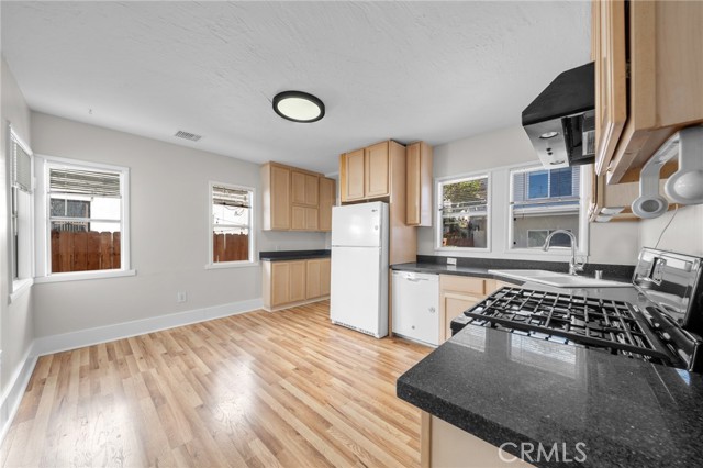 MLS #SR25240480 image #2