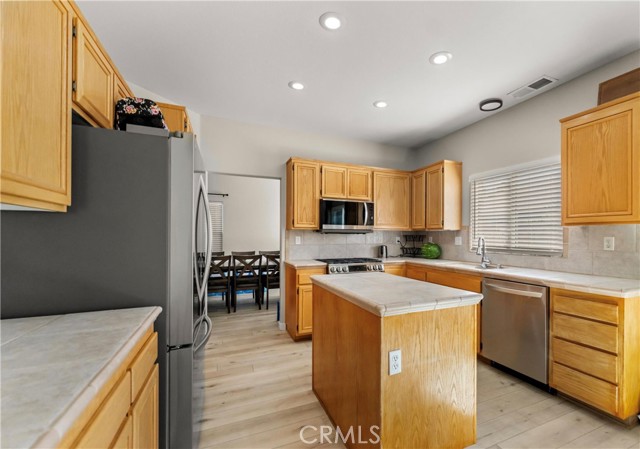 MLS #SR25240495 image #2
