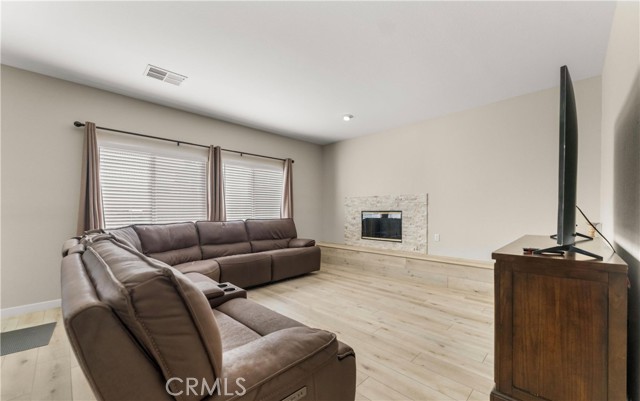 MLS #SR25240495 image #3