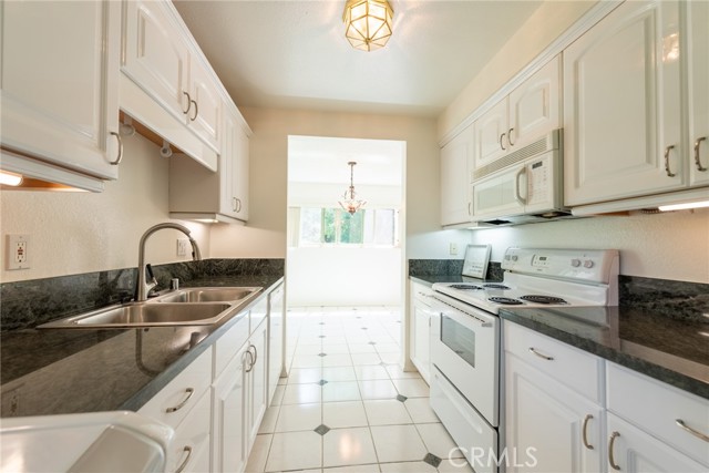 MLS #SR25240595 image #12