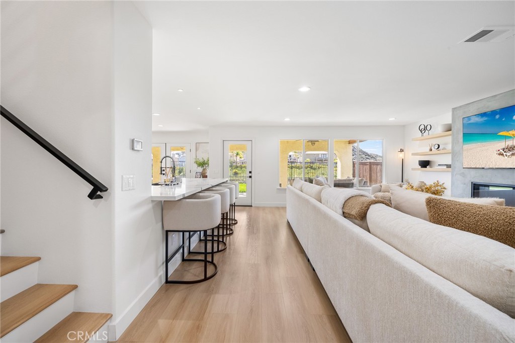 MLS #SR25240684 image #8