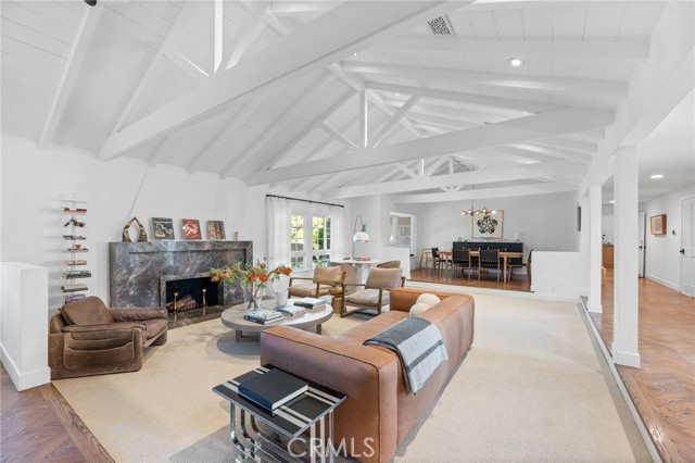 MLS #SR25240733 img 1