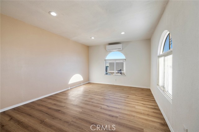 MLS #SR25240870 image #14