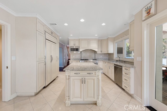 MLS #SR25241096 image #17