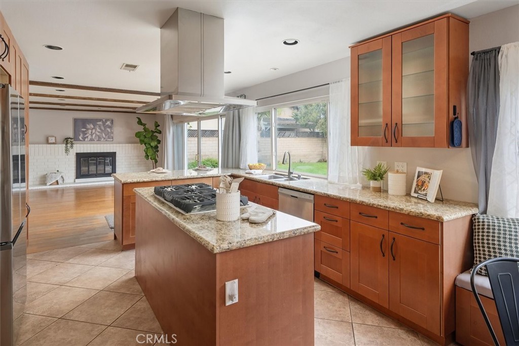 MLS #SR25241261 image #10