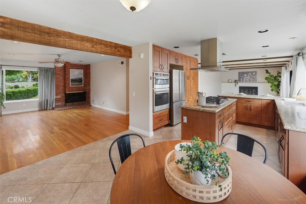 MLS #SR25241261 image #14