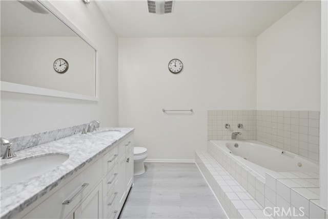 MLS #SR25241276 image #11