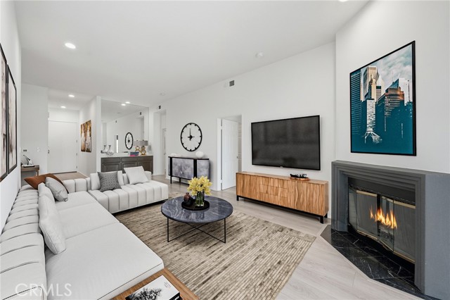 MLS #SR25241276 image #2