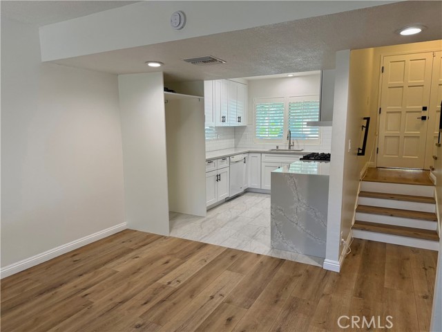 MLS #SR25241334 image #2