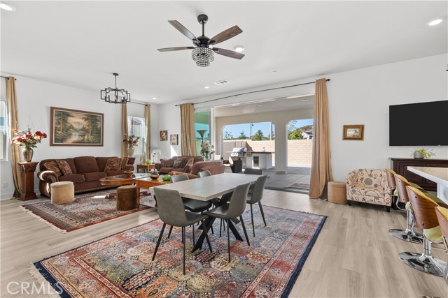 MLS #SR25241741 image #9